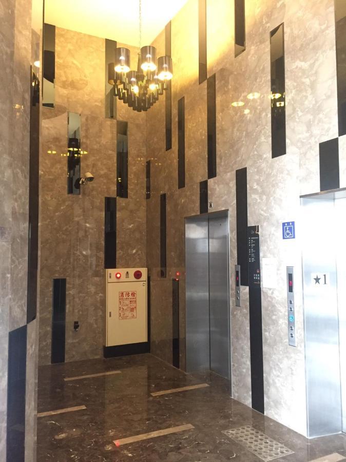 Fengjia Hotel Bell Taichung Bagian luar foto
